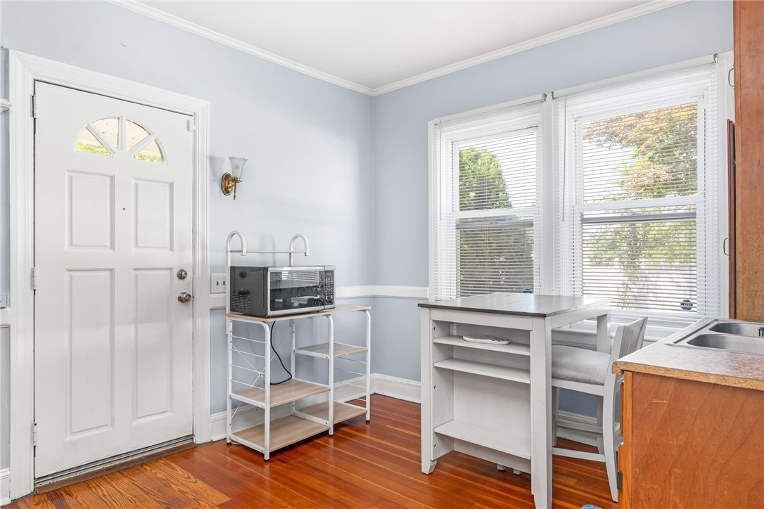 106 Pleasant Street