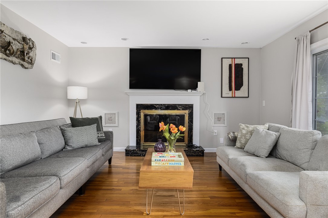 14 Twin Oak Drive