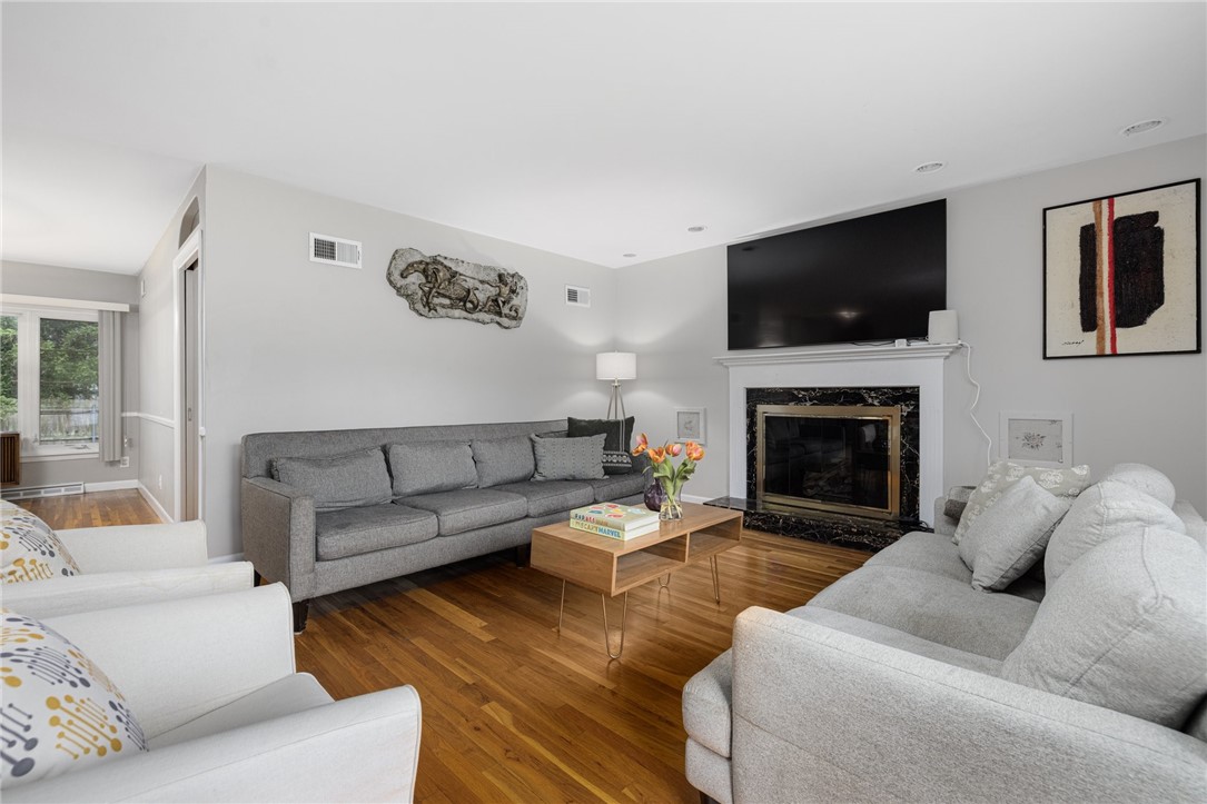 14 Twin Oak Drive