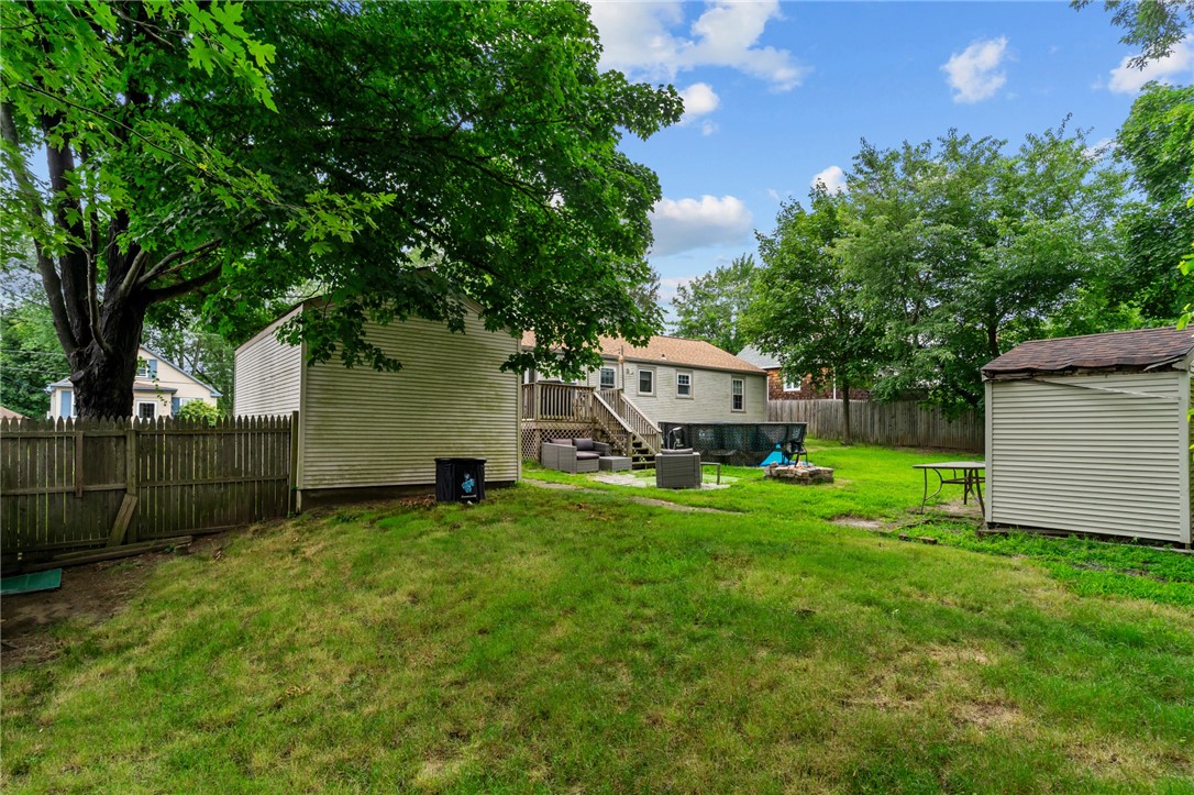 32 Bates Avenue
