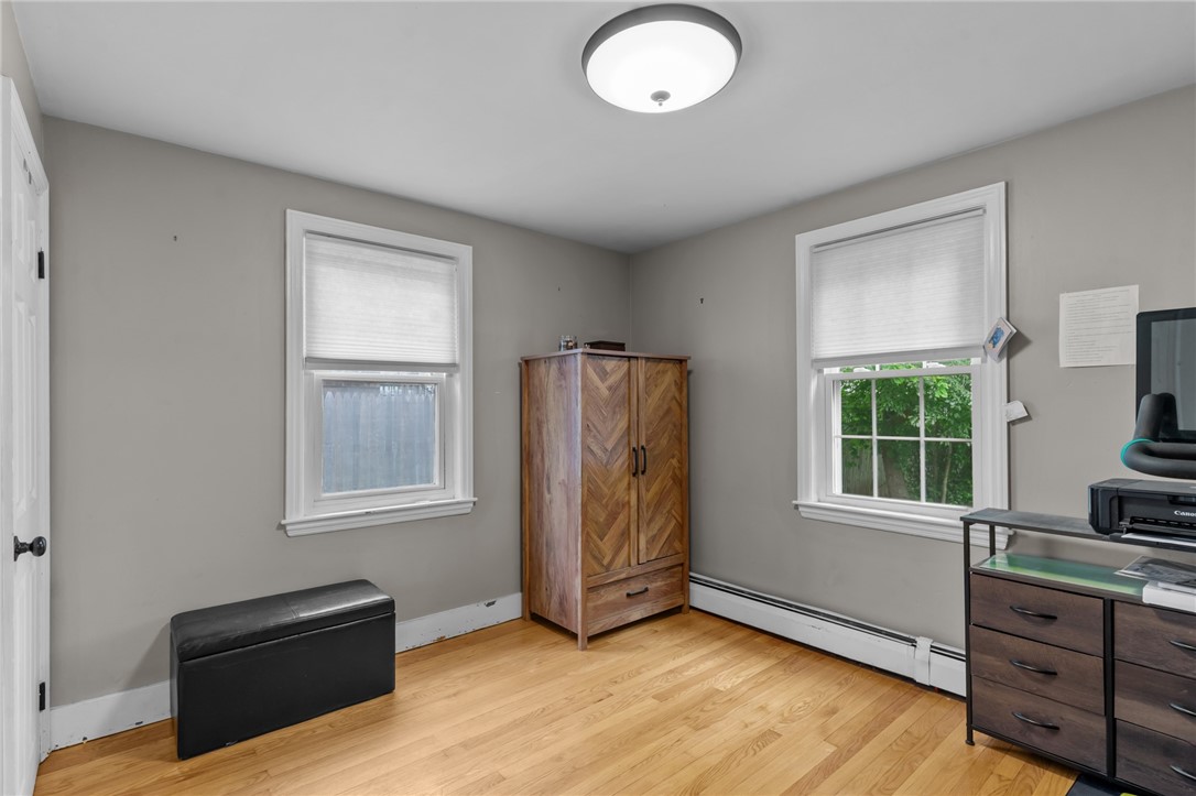 32 Bates Avenue