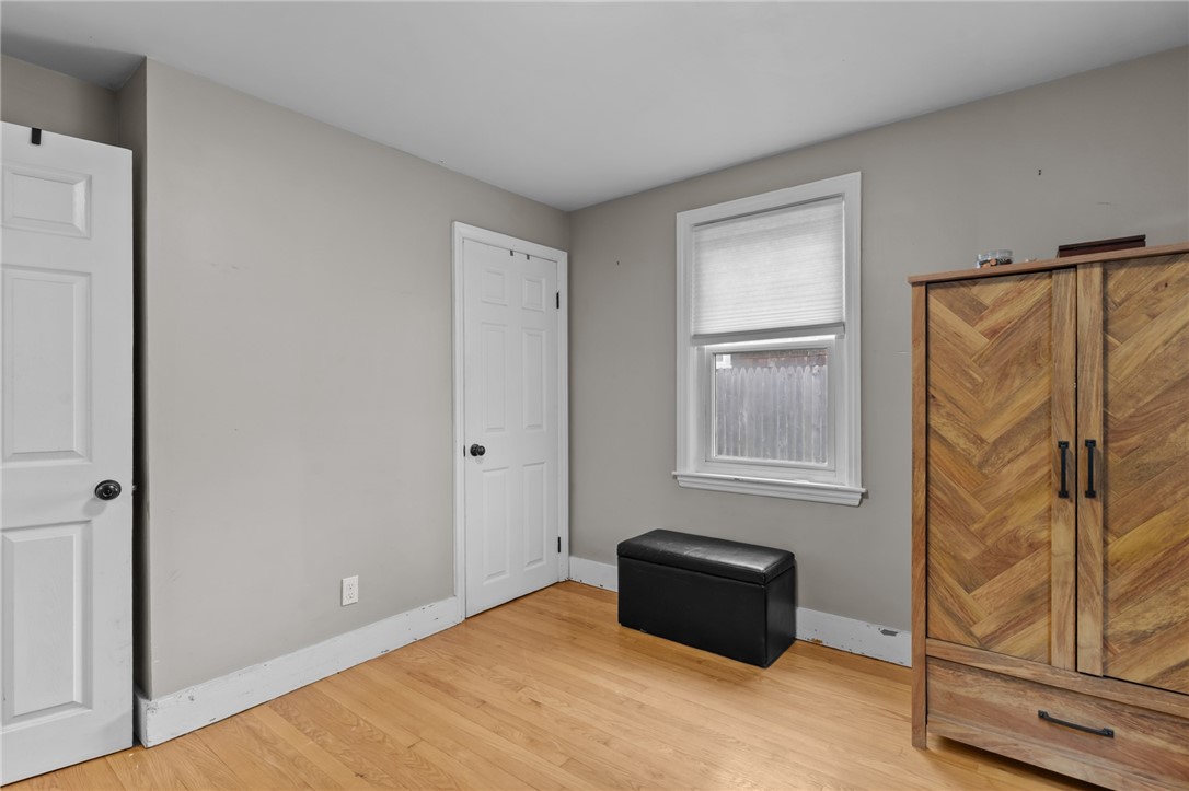 32 Bates Avenue