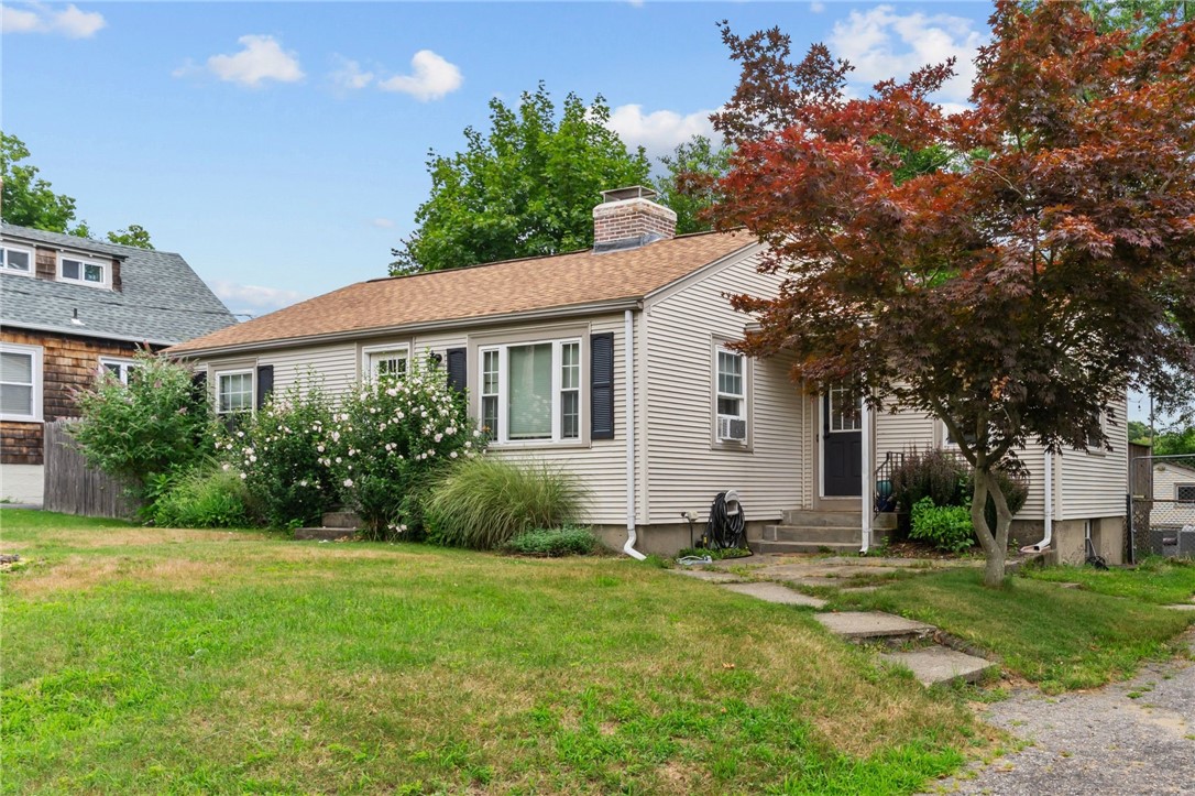 32 Bates Avenue