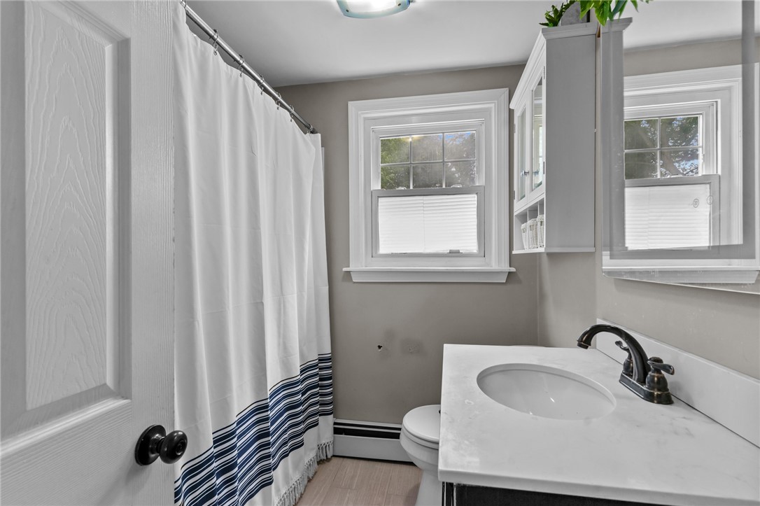 32 Bates Avenue