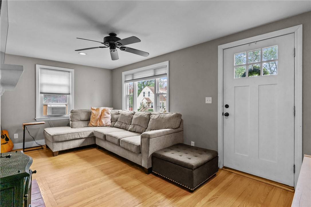 32 Bates Avenue