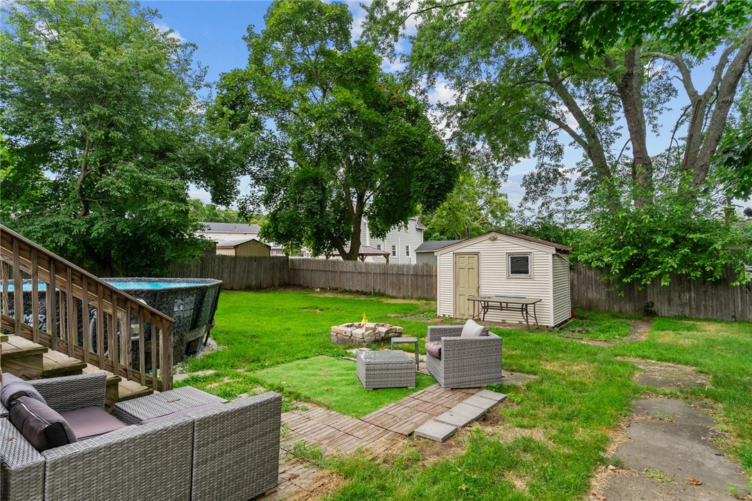 32 Bates Avenue