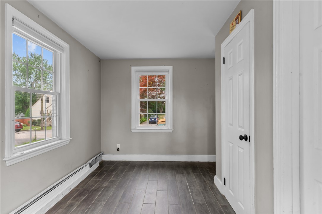 32 Bates Avenue