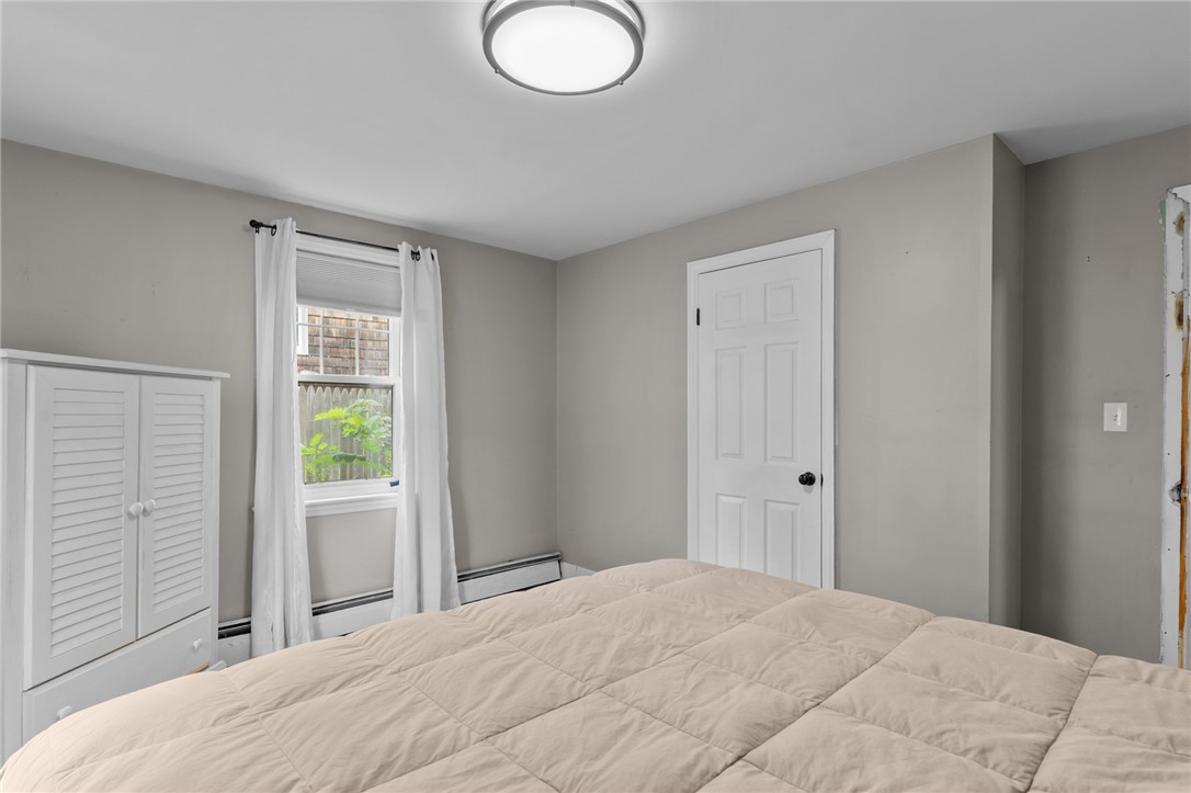 32 Bates Avenue
