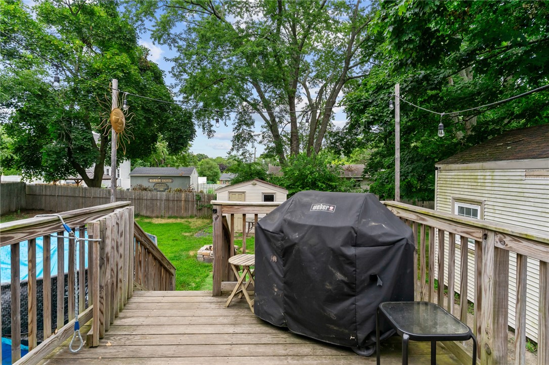 32 Bates Avenue