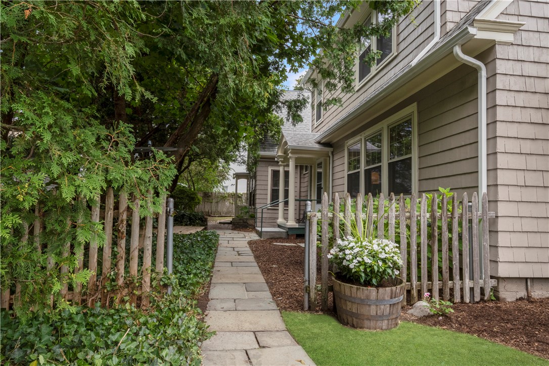228 Medway Street