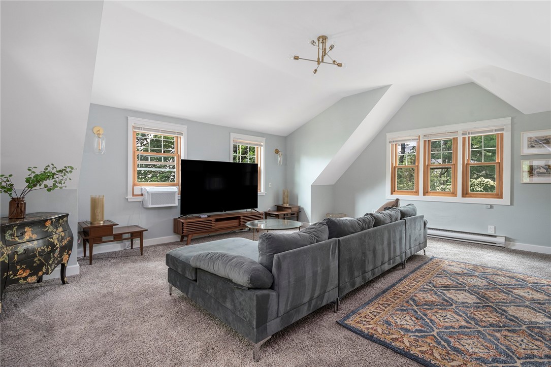 228 Medway Street