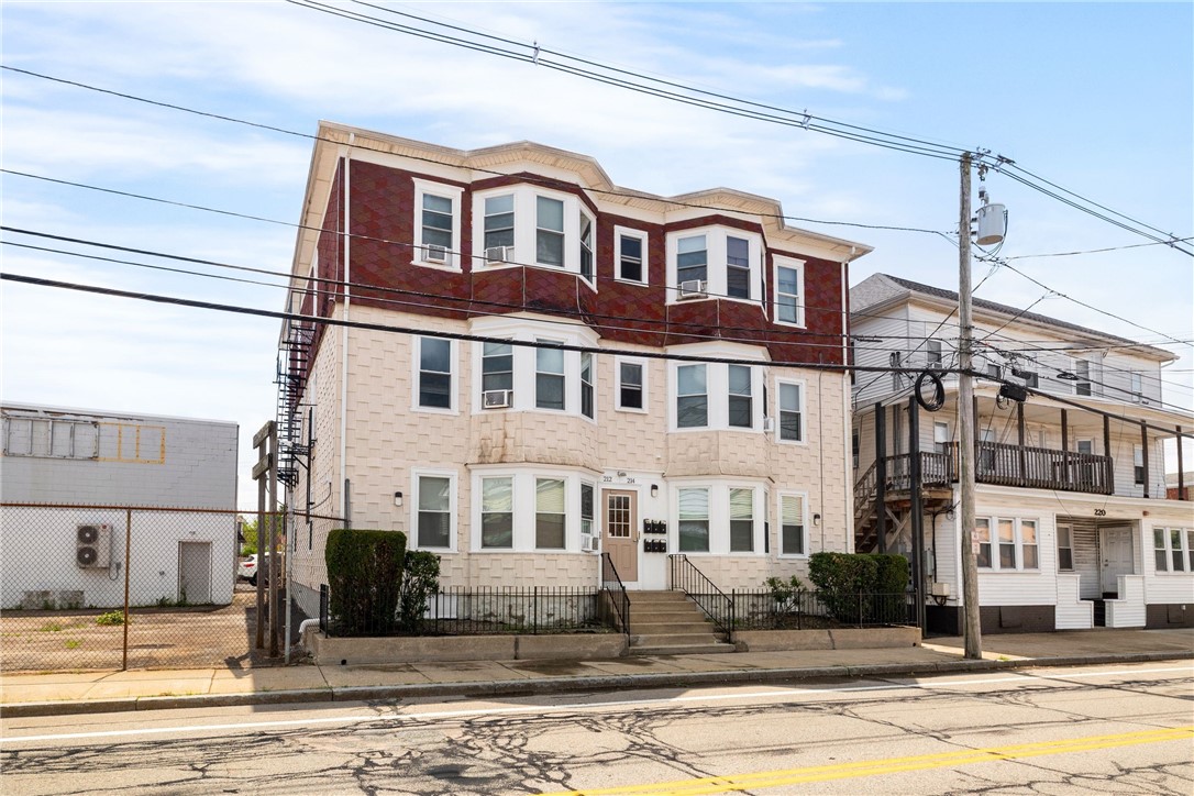 212 Washington Street