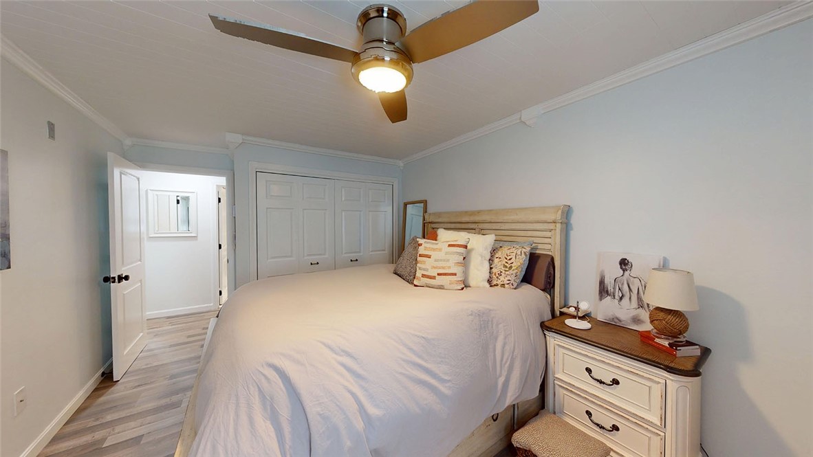 201 Woodlawn Avenue 304