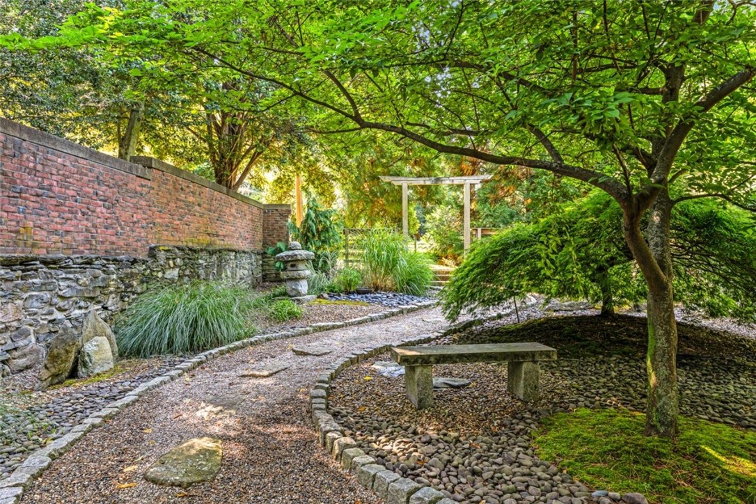 200 Arboretum Lane