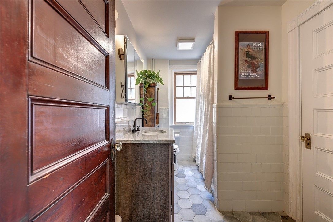 81 Irving Avenue 2