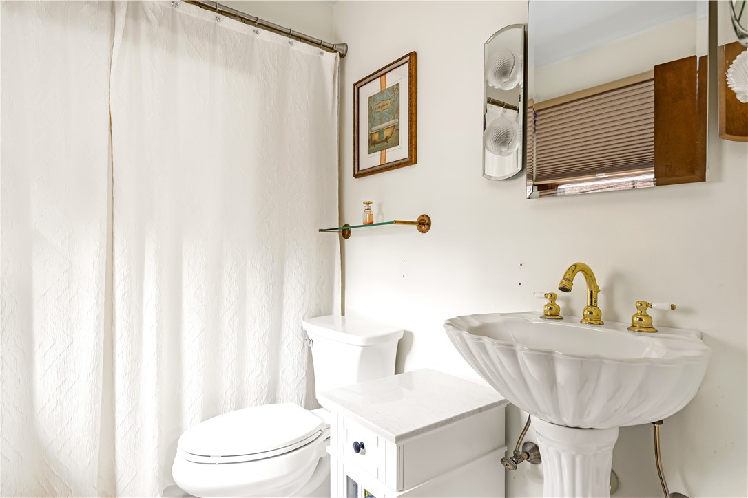 420 Robin Hollow Road