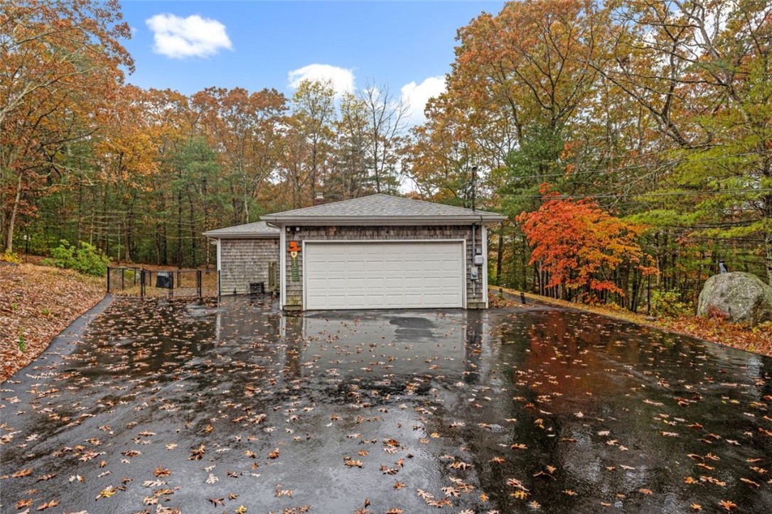 420 Robin Hollow Road