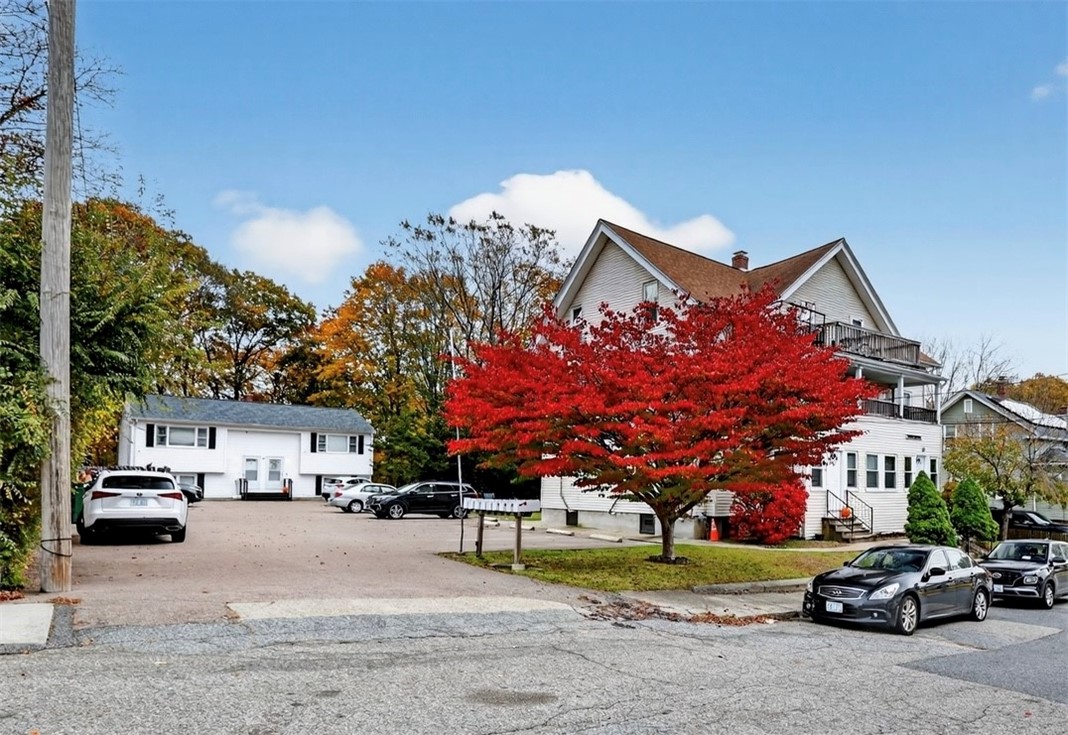 28 Riverdale Avenue