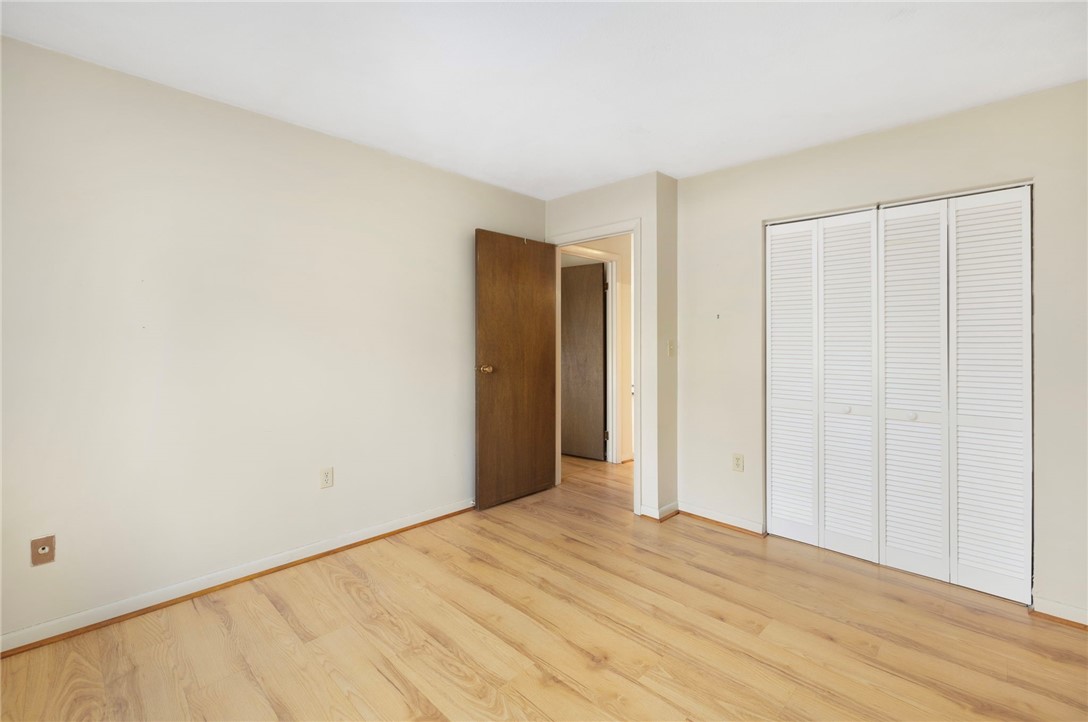 750 Quaker Lane B101