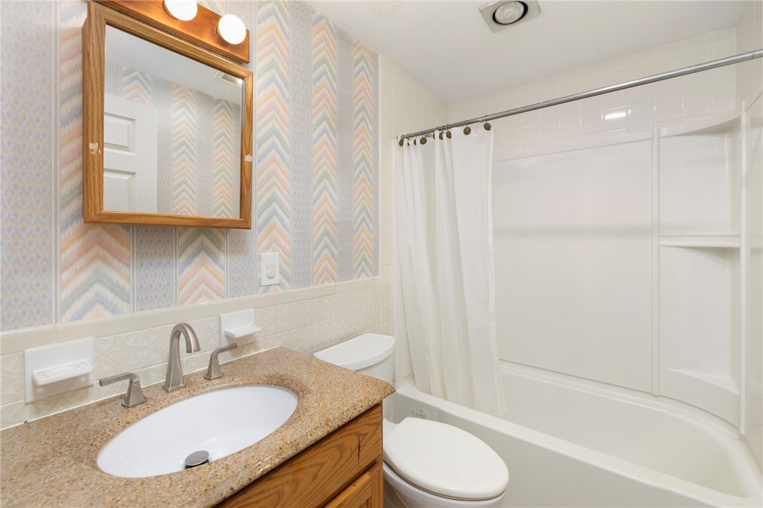 750 Quaker Lane B101