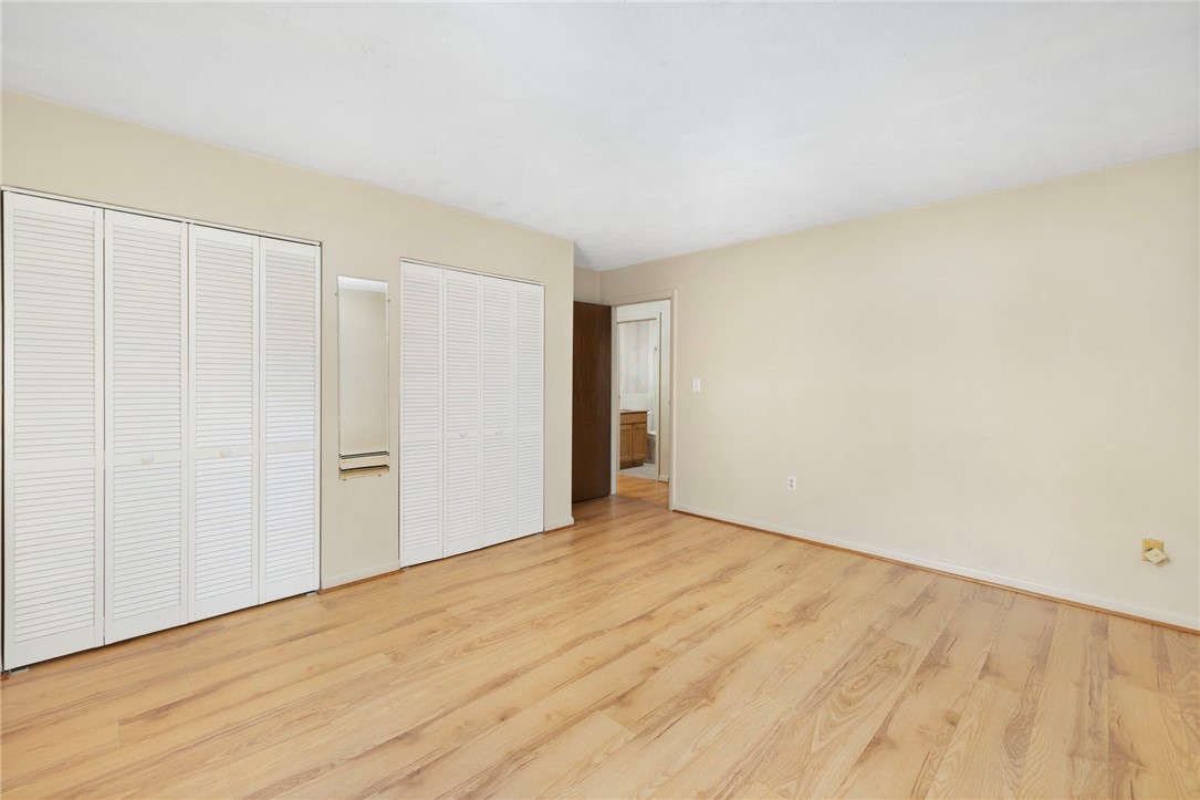 750 Quaker Lane B101