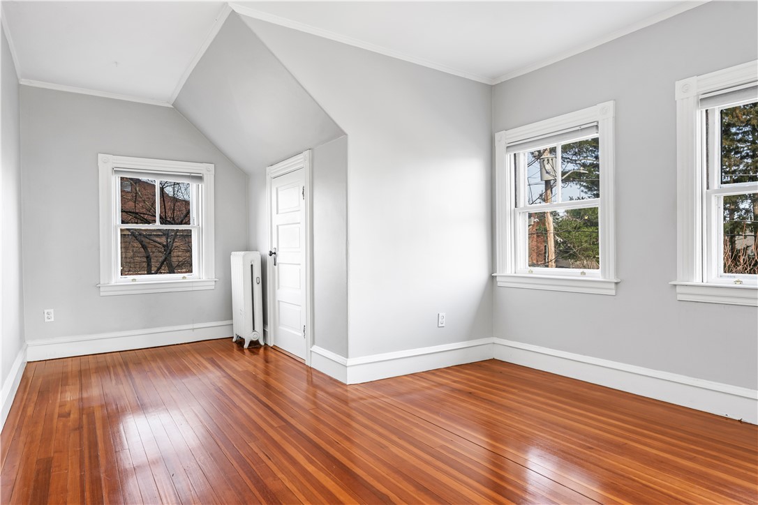 9 Linden Avenue