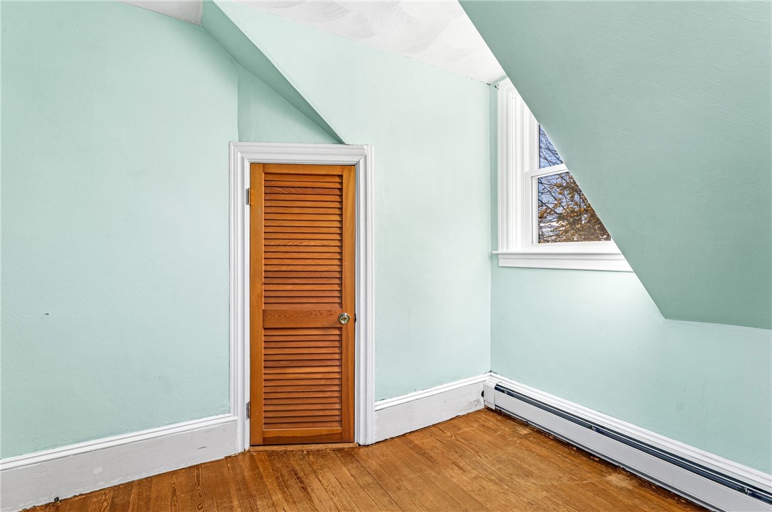 12 Lookout Avenue
