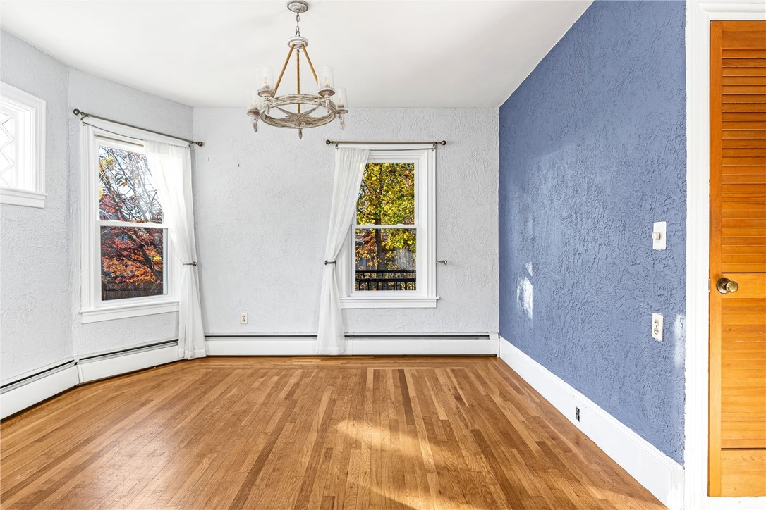 12 Lookout Avenue
