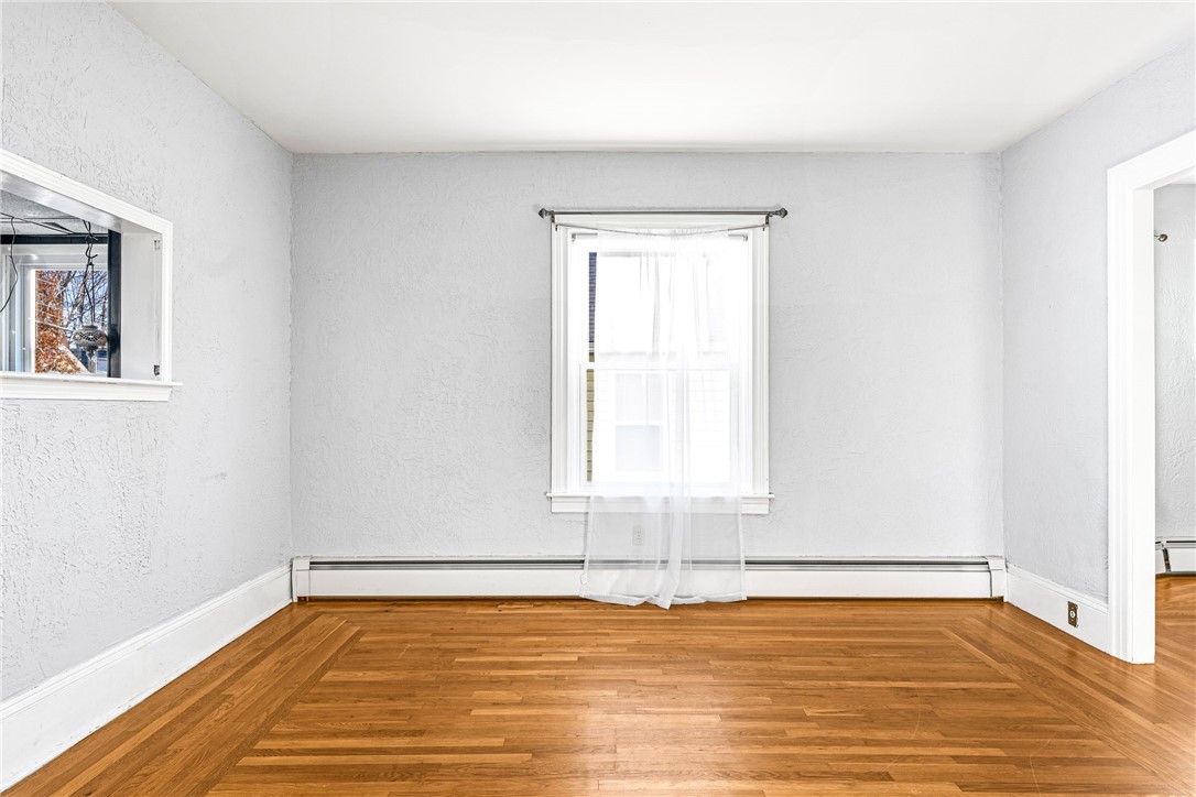 12 Lookout Avenue