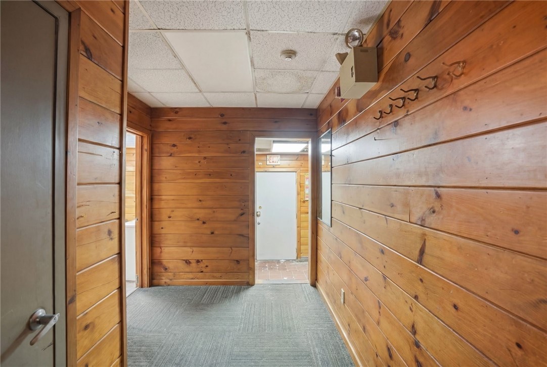 332 Farnum Pike