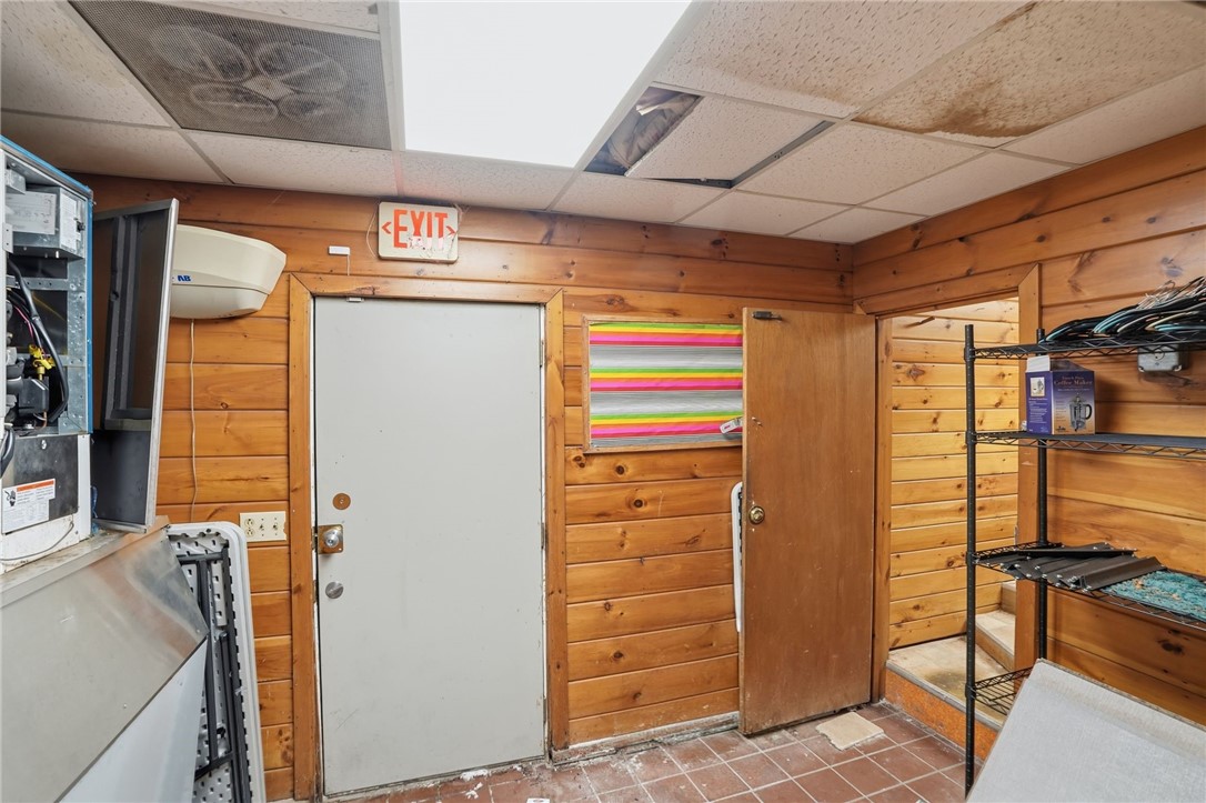 332 Farnum Pike