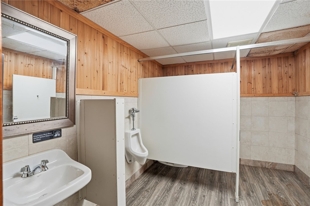 332 Farnum Pike