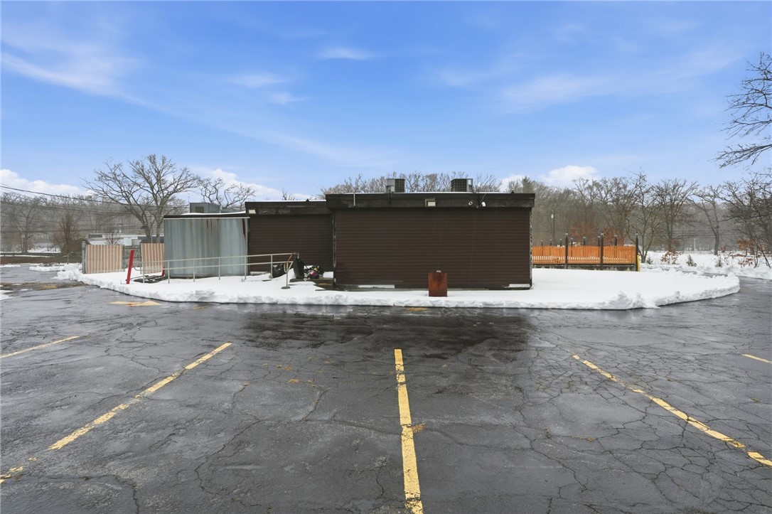 332 Farnum Pike