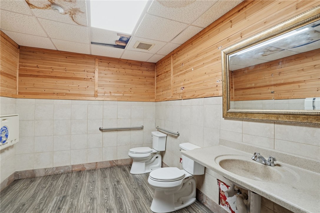 332 Farnum Pike