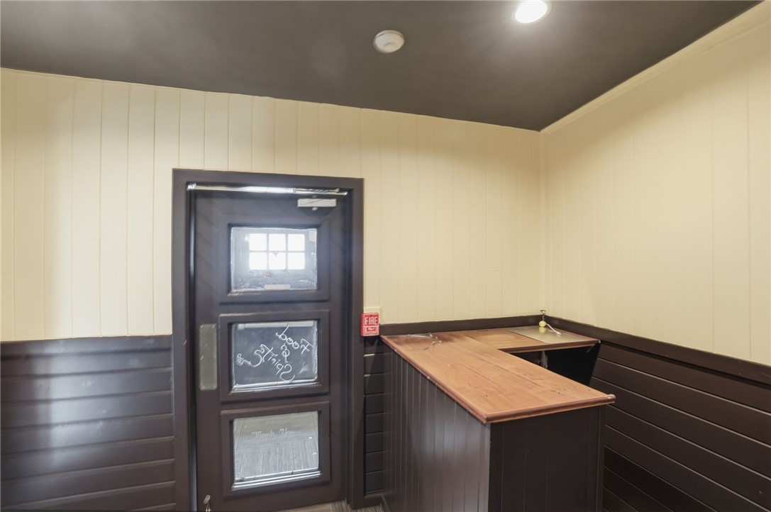 332 Farnum Pike
