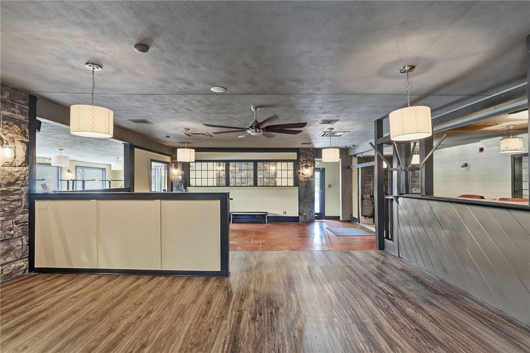 332 Farnum Pike