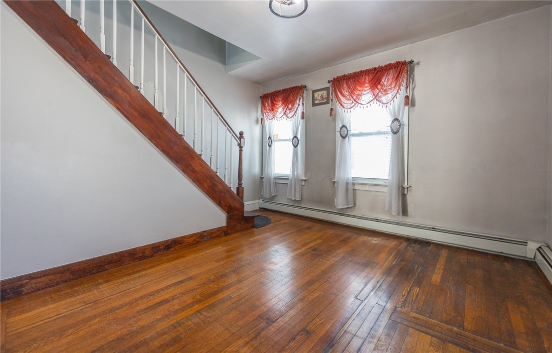 30 Edgemere Avenue