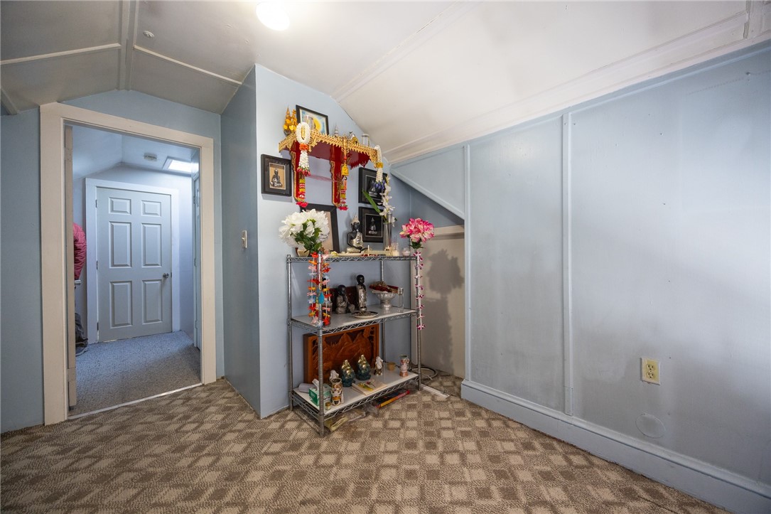 30 Edgemere Avenue