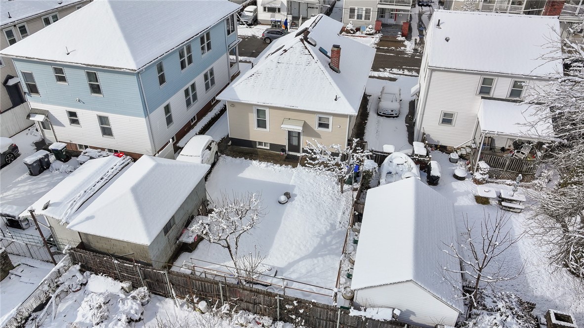30 Edgemere Avenue