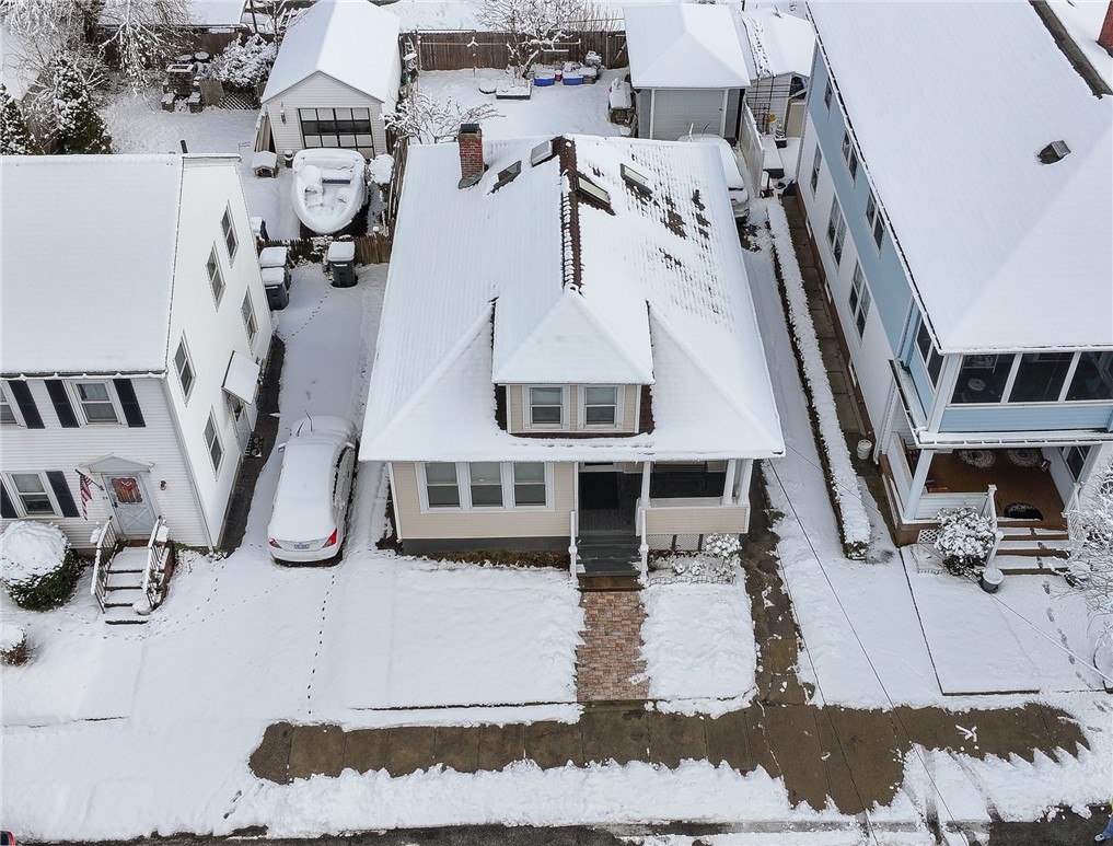 30 Edgemere Avenue