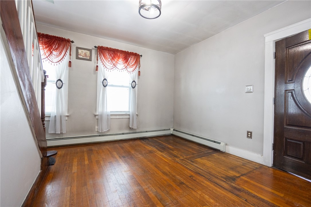 30 Edgemere Avenue