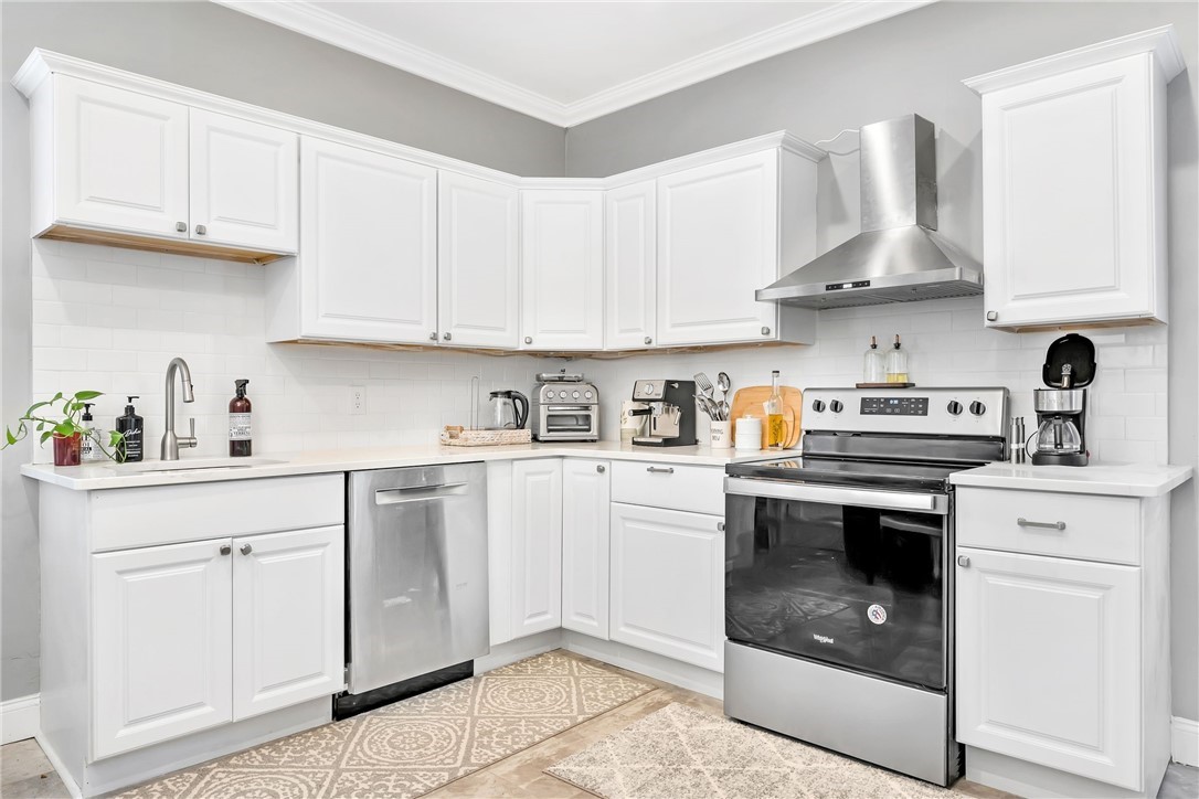 90 University Avenue