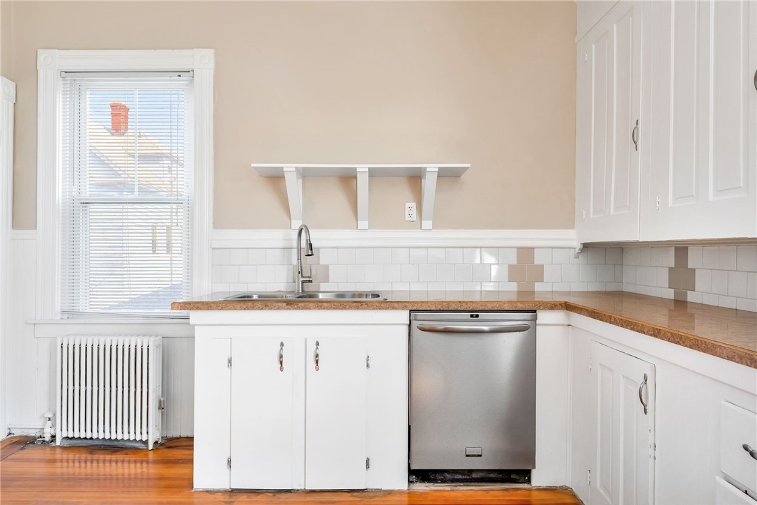 90 University Avenue