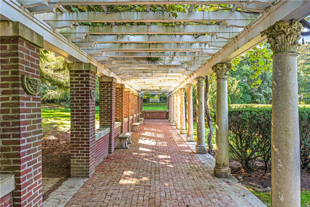 200 Arboretum Lane