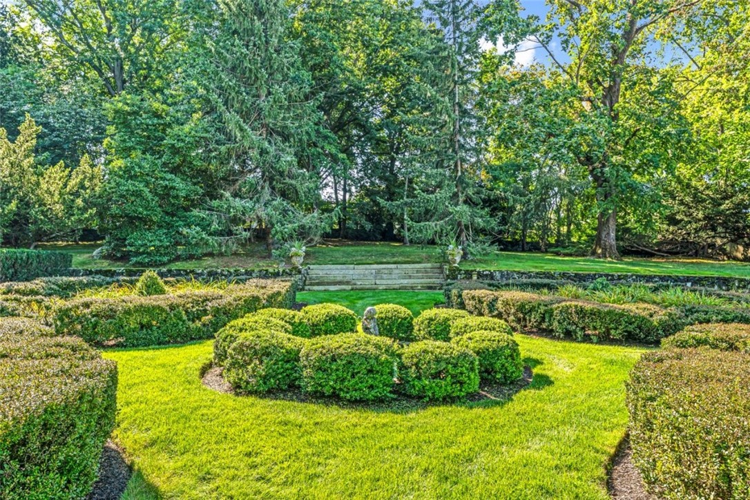 200 Arboretum Lane