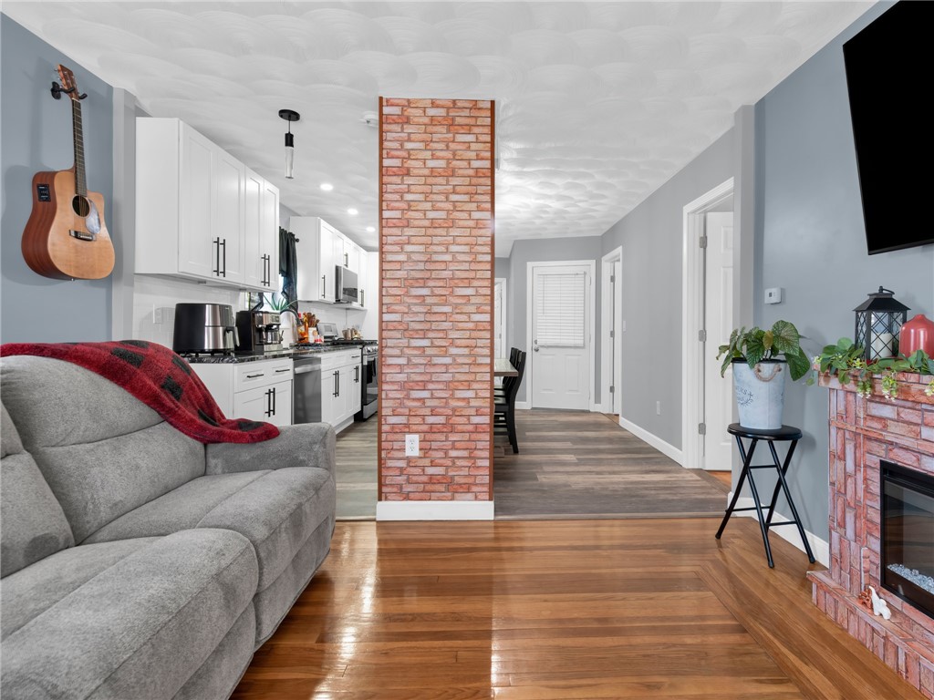 86 Woodward Avenue