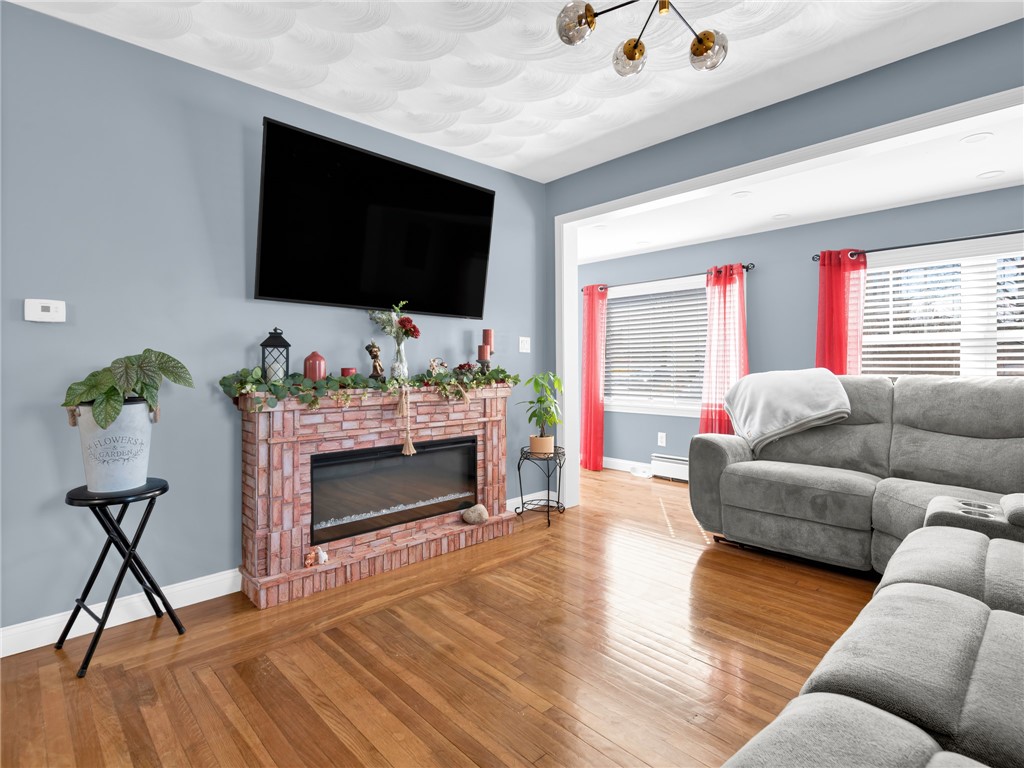 86 Woodward Avenue