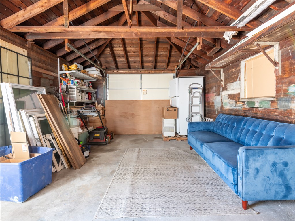 86 Woodward Avenue