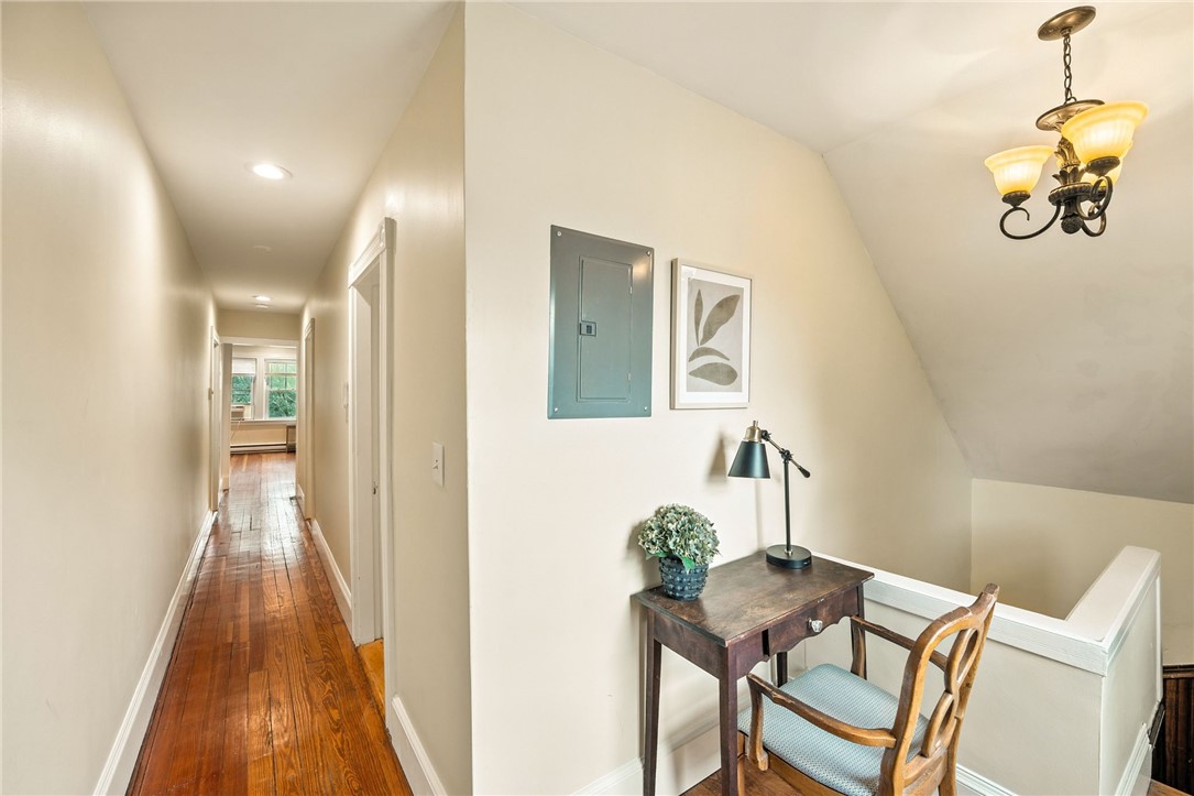 90 University Avenue