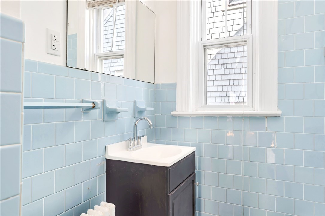 90 University Avenue